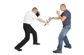 walka pałka teleskopową